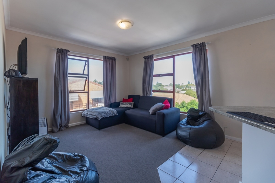 1 Bedroom Property for Sale in Table View Western Cape